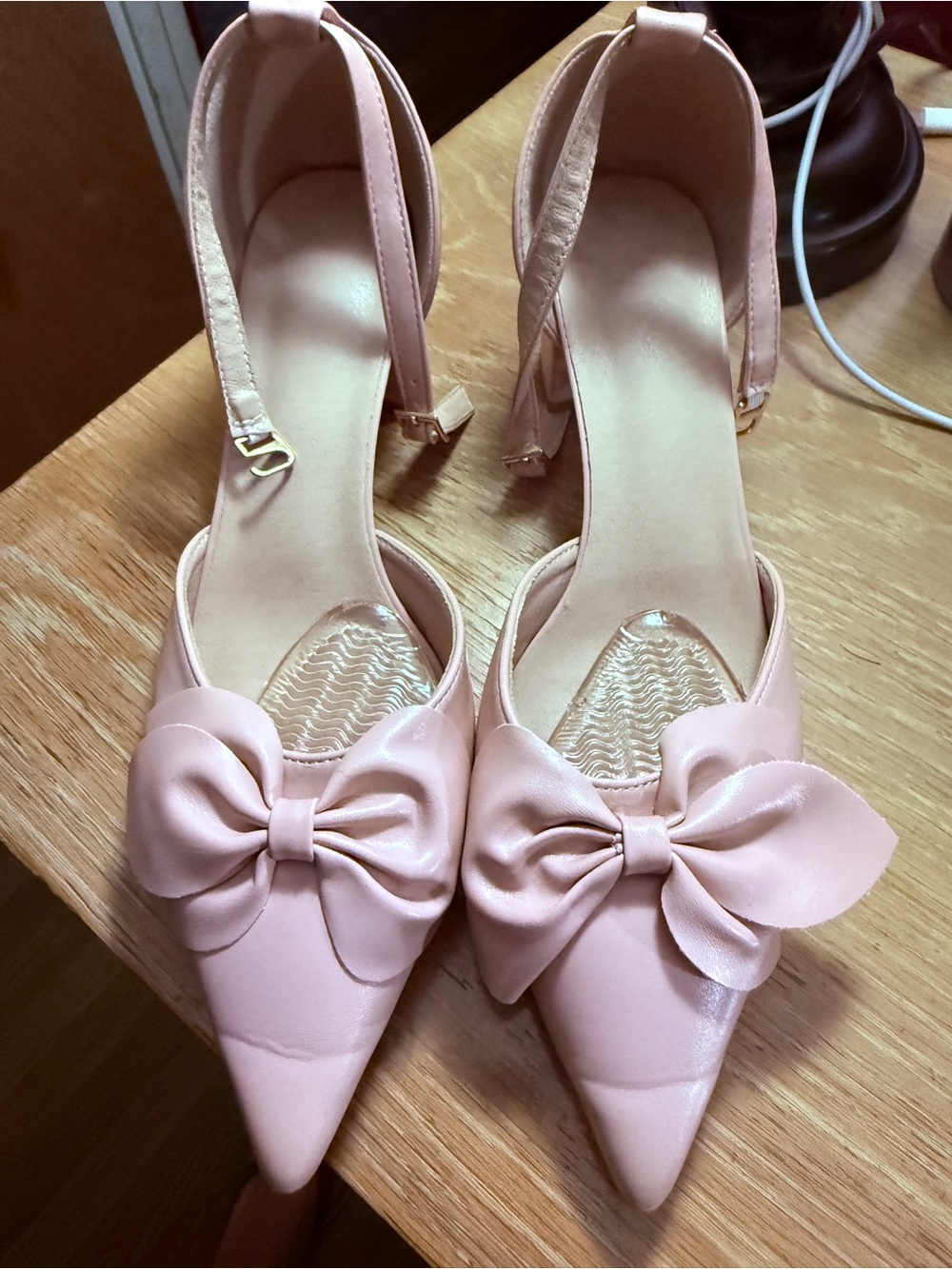 Women’s Pointed Toe Bow Slingback Heels in Pink size 9.  Size 40 China